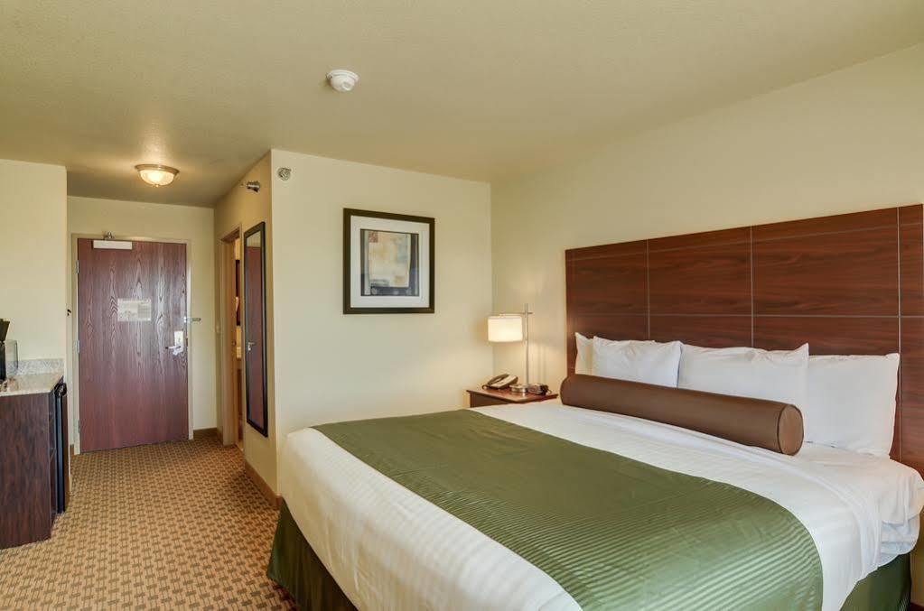 Cobblestone Inn & Suites - Lakin Zewnętrze zdjęcie