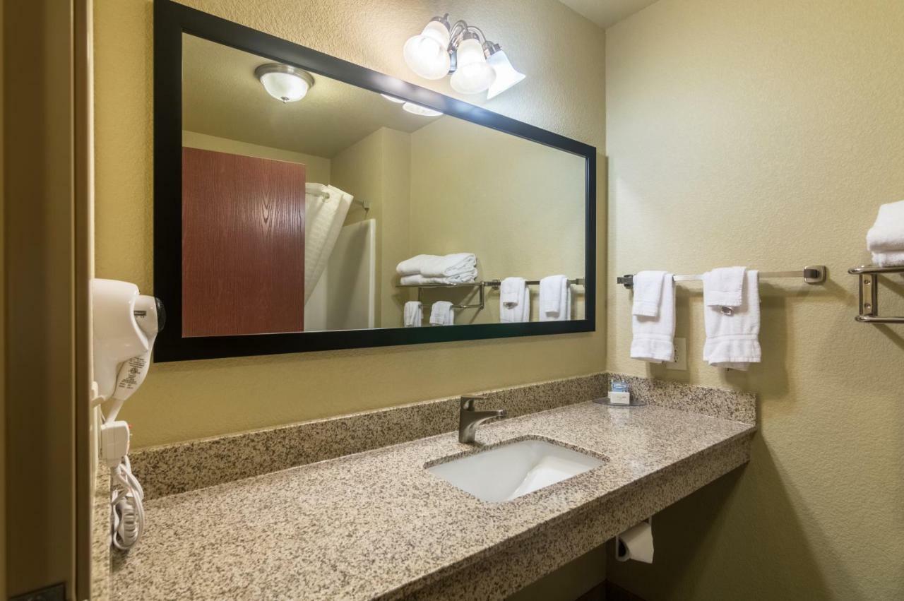 Cobblestone Inn & Suites - Lakin Zewnętrze zdjęcie